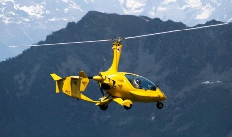 Decouverte survol Alpes Valais Vol touriste vol d'accrobatie Vol de croisière avions confort aeroport de Sion Valais prix avantageux vol gyrocoptère autogire voltige aérienne sensation forte adrénaline vol famille voyage en avion